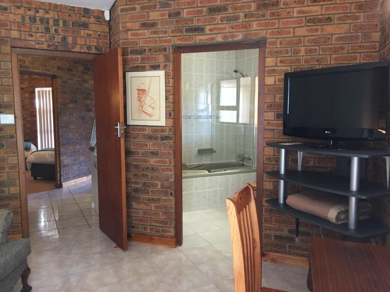 5 Bedroom Property for Sale in Sandbaai Western Cape